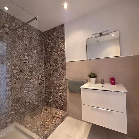 Ocean View With Breathtaking Sea View, Family Friendly, Terrace, Wifi, Sat-tv