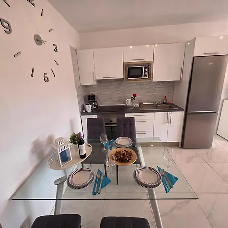 Ocean View With Breathtaking Sea View, Family Friendly, Terrace, Wifi, Sat-tv Apartamento *