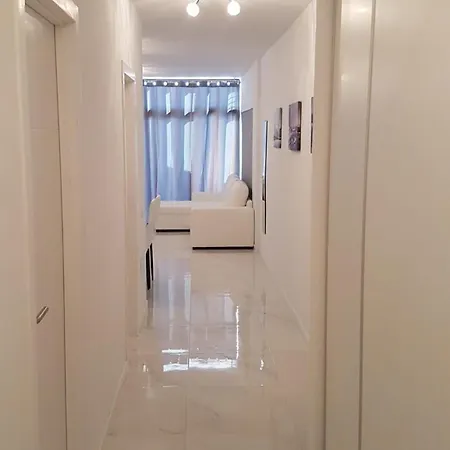 Ocean View With Breathtaking Sea View, Family Friendly, Terrace, Wifi, Sat-tv Apartment